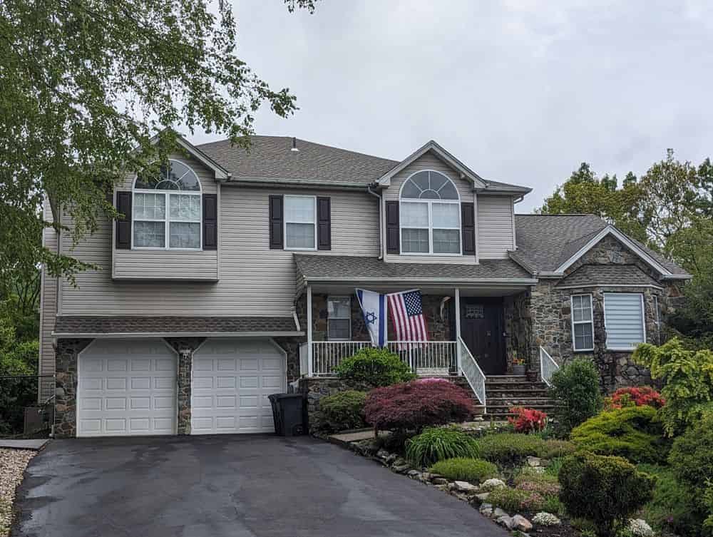 Commercial and Residential Roofing image